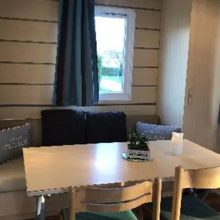 Mobil-home Confortable Pour Un Couple - Api-1-52-2031 Camping Grayan-et-l'Hopital