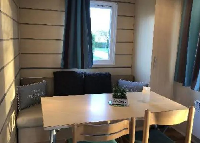 Mobil-home Confortable Pour Un Couple - Api-1-52-2031 Camping Grayan-et-l'Hopital